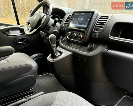 Серый Рено Трафик, объемом двигателя 2 л и пробегом 52 тыс. км за 28800 $, фото 37 на Automoto.ua