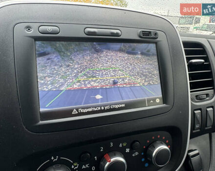 Серый Рено Трафик, объемом двигателя 2 л и пробегом 202 тыс. км за 23999 $, фото 16 на Automoto.ua