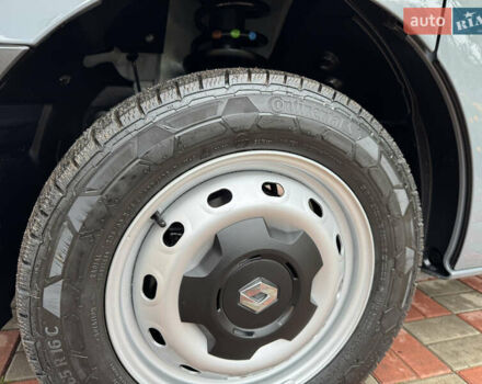 Сірий Рено Трафік, об'ємом двигуна 2 л та пробігом 209 тис. км за 21800 $, фото 51 на Automoto.ua