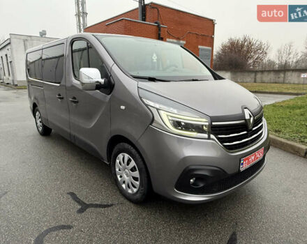 Серый Рено Трафик, объемом двигателя 2 л и пробегом 275 тыс. км за 24800 $, фото 47 на Automoto.ua