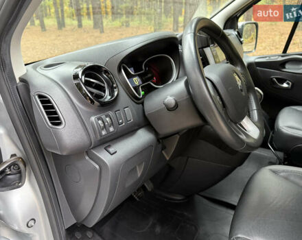 Сірий Рено Трафік, об'ємом двигуна 2 л та пробігом 135 тис. км за 34800 $, фото 46 на Automoto.ua