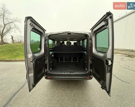 Серый Рено Трафик, объемом двигателя 2 л и пробегом 275 тыс. км за 24800 $, фото 43 на Automoto.ua