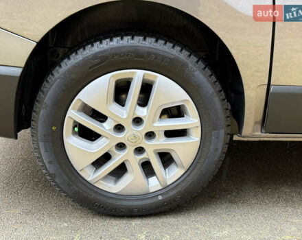 Серый Рено Трафик, объемом двигателя 2 л и пробегом 52 тыс. км за 28800 $, фото 18 на Automoto.ua