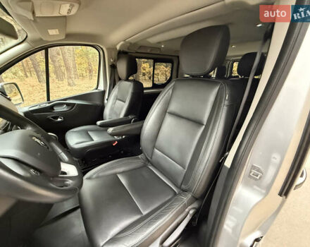 Сірий Рено Трафік, об'ємом двигуна 2 л та пробігом 135 тис. км за 34800 $, фото 48 на Automoto.ua