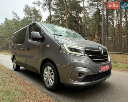 Серый Рено Трафик, объемом двигателя 2 л и пробегом 52 тыс. км за 28800 $, фото 2 на Automoto.ua
