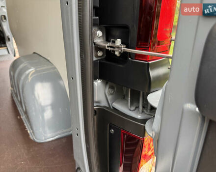 Сірий Рено Трафік, об'ємом двигуна 2 л та пробігом 209 тис. км за 21800 $, фото 23 на Automoto.ua