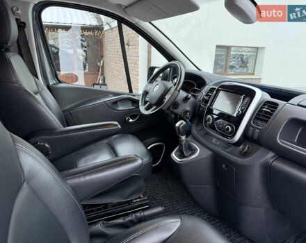 Сірий Рено Трафік, об'ємом двигуна 2 л та пробігом 199 тис. км за 29900 $, фото 121 на Automoto.ua