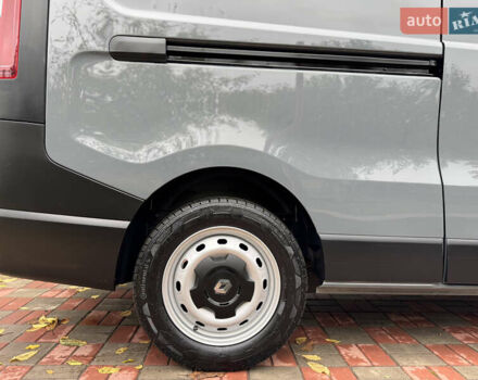 Сірий Рено Трафік, об'ємом двигуна 2 л та пробігом 209 тис. км за 21800 $, фото 13 на Automoto.ua