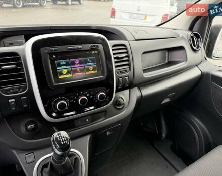 Серый Рено Трафик, объемом двигателя 2 л и пробегом 138 тыс. км за 22900 $, фото 21 на Automoto.ua