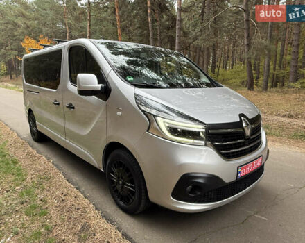 Сірий Рено Трафік, об'ємом двигуна 2 л та пробігом 135 тис. км за 34800 $, фото 1 на Automoto.ua