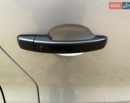 Сірий Рено Трафік, об'ємом двигуна 2 л та пробігом 135 тис. км за 34800 $, фото 31 на Automoto.ua