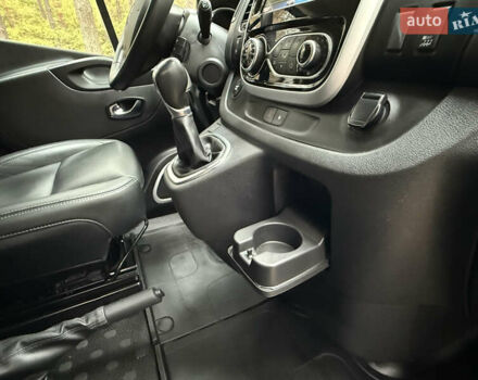 Сірий Рено Трафік, об'ємом двигуна 2 л та пробігом 135 тис. км за 34800 $, фото 80 на Automoto.ua