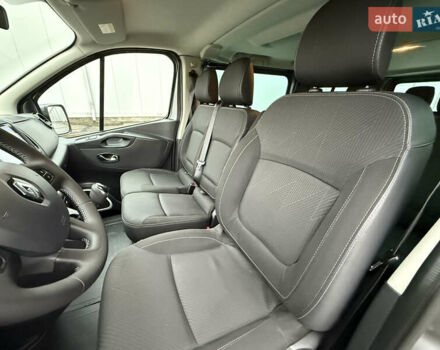 Серый Рено Трафик, объемом двигателя 2 л и пробегом 275 тыс. км за 24800 $, фото 29 на Automoto.ua