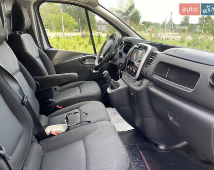 Серый Рено Трафик, объемом двигателя 2 л и пробегом 245 тыс. км за 17500 $, фото 23 на Automoto.ua