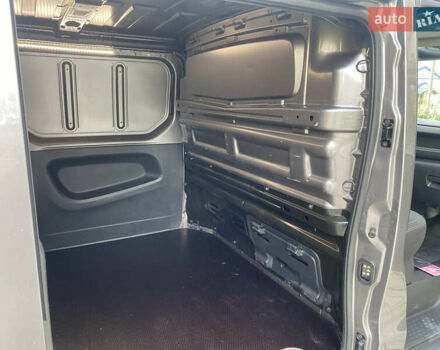 Серый Рено Трафик, объемом двигателя 2 л и пробегом 245 тыс. км за 17500 $, фото 31 на Automoto.ua