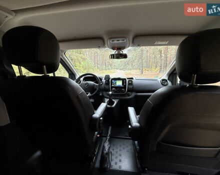 Сірий Рено Трафік, об'ємом двигуна 2 л та пробігом 135 тис. км за 34800 $, фото 92 на Automoto.ua