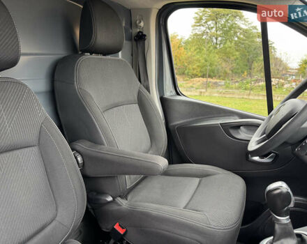 Серый Рено Трафик, объемом двигателя 2 л и пробегом 209 тыс. км за 21800 $, фото 33 на Automoto.ua