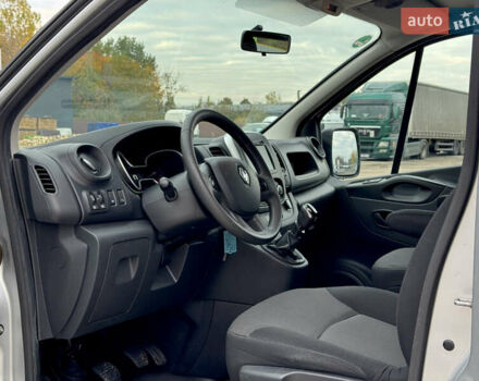 Серый Рено Трафик, объемом двигателя 2 л и пробегом 202 тыс. км за 23999 $, фото 13 на Automoto.ua