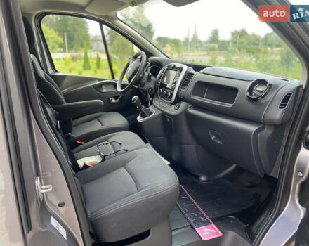 Серый Рено Трафик, объемом двигателя 2 л и пробегом 245 тыс. км за 17500 $, фото 21 на Automoto.ua