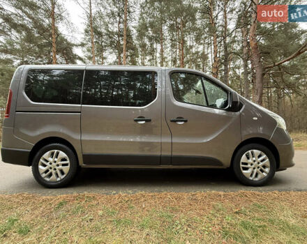 Серый Рено Трафик, объемом двигателя 2 л и пробегом 52 тыс. км за 28800 $, фото 16 на Automoto.ua