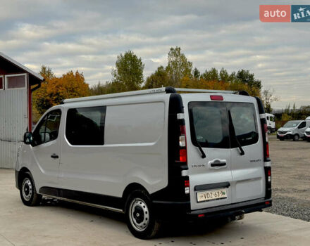 Серый Рено Трафик, объемом двигателя 2 л и пробегом 202 тыс. км за 23999 $, фото 1 на Automoto.ua