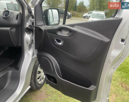 Серый Рено Трафик, объемом двигателя 2 л и пробегом 150 тыс. км за 22500 $, фото 9 на Automoto.ua