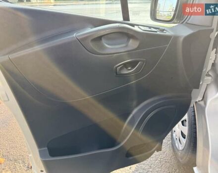 Серый Рено Трафик, объемом двигателя 2 л и пробегом 205 тыс. км за 25700 $, фото 18 на Automoto.ua