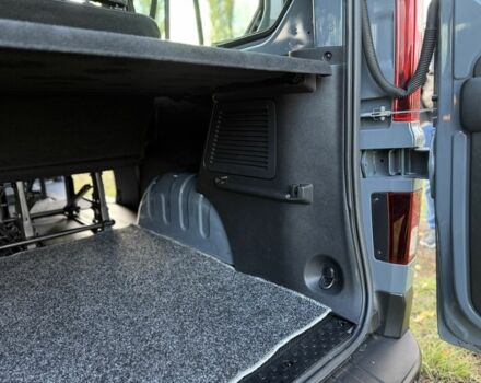 Серый Рено Трафик, объемом двигателя 2 л и пробегом 146 тыс. км за 28500 $, фото 16 на Automoto.ua