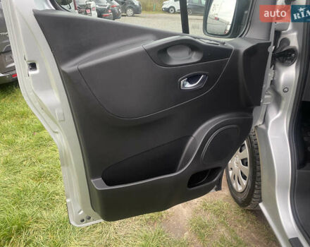 Серый Рено Трафик, объемом двигателя 2 л и пробегом 150 тыс. км за 22500 $, фото 29 на Automoto.ua