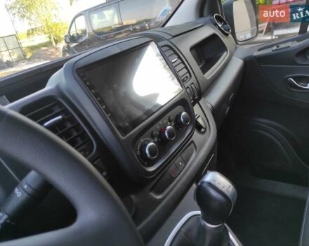 Серый Рено Трафик, объемом двигателя 2 л и пробегом 176 тыс. км за 19100 $, фото 3 на Automoto.ua