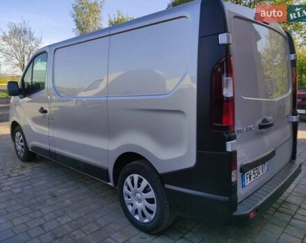 Серый Рено Трафик, объемом двигателя 2 л и пробегом 176 тыс. км за 19100 $, фото 5 на Automoto.ua