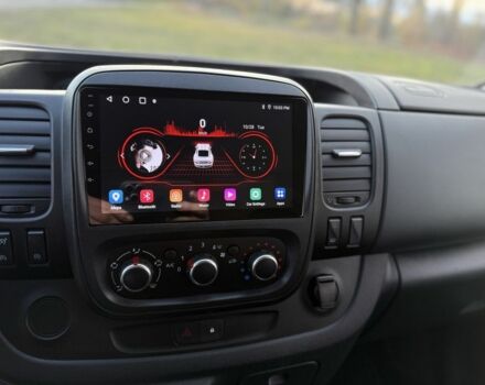 Серый Рено Трафик, объемом двигателя 2 л и пробегом 146 тыс. км за 28500 $, фото 13 на Automoto.ua