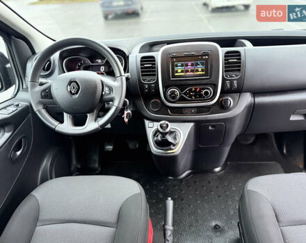 Серый Рено Трафик, объемом двигателя 2 л и пробегом 210 тыс. км за 24300 $, фото 15 на Automoto.ua