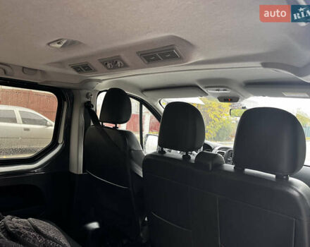 Сірий Рено Трафік, об'ємом двигуна 2 л та пробігом 227 тис. км за 26770 $, фото 11 на Automoto.ua