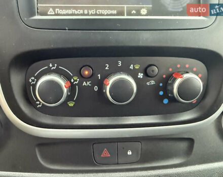 Сірий Рено Трафік, об'ємом двигуна 2 л та пробігом 219 тис. км за 21999 $, фото 26 на Automoto.ua