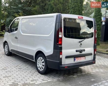 Серый Рено Трафик, объемом двигателя 2 л и пробегом 174 тыс. км за 16999 $, фото 22 на Automoto.ua