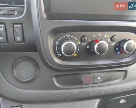 Серый Рено Трафик, объемом двигателя 2 л и пробегом 176 тыс. км за 19100 $, фото 36 на Automoto.ua