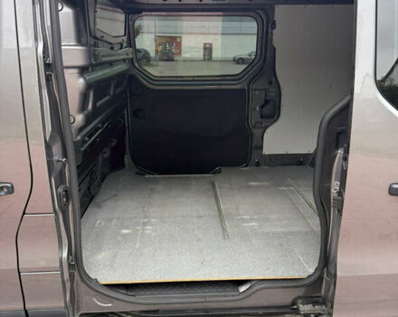 Сірий Рено Трафік, об'ємом двигуна 2 л та пробігом 219 тис. км за 21999 $, фото 34 на Automoto.ua