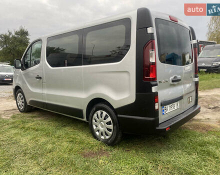 Серый Рено Трафик, объемом двигателя 2 л и пробегом 150 тыс. км за 22500 $, фото 5 на Automoto.ua