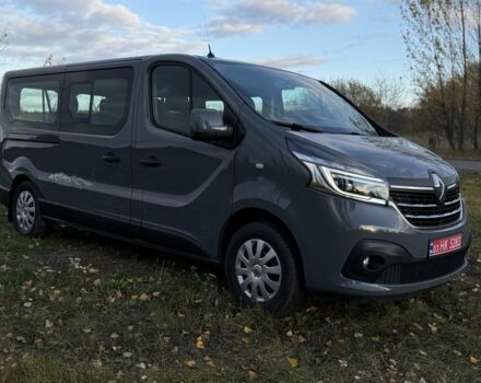 Серый Рено Трафик, объемом двигателя 2 л и пробегом 146 тыс. км за 28500 $, фото 1 на Automoto.ua