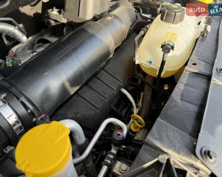 Серый Рено Трафик, объемом двигателя 2 л и пробегом 205 тыс. км за 25700 $, фото 58 на Automoto.ua