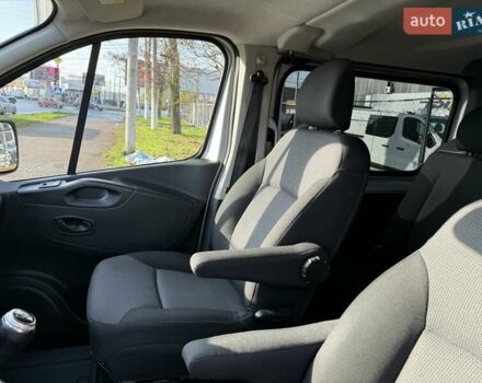 Серый Рено Трафик, объемом двигателя 2 л и пробегом 205 тыс. км за 25700 $, фото 27 на Automoto.ua