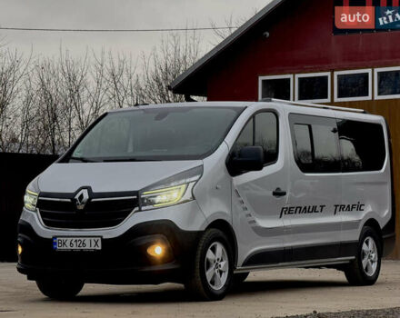 Серый Рено Трафик, объемом двигателя 2 л и пробегом 93 тыс. км за 25999 $, фото 10 на Automoto.ua