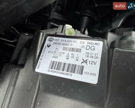 Серый Рено Трафик, объемом двигателя 2 л и пробегом 93 тыс. км за 25999 $, фото 12 на Automoto.ua