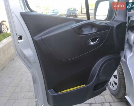 Серый Рено Трафик, объемом двигателя 2 л и пробегом 176 тыс. км за 19100 $, фото 22 на Automoto.ua