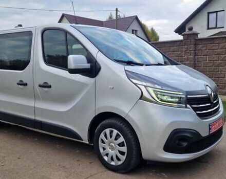 Серый Рено Трафик, объемом двигателя 2 л и пробегом 204 тыс. км за 24300 $, фото 1 на Automoto.ua