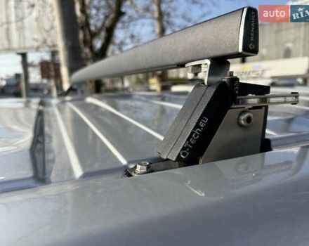 Серый Рено Трафик, объемом двигателя 2 л и пробегом 205 тыс. км за 25700 $, фото 50 на Automoto.ua