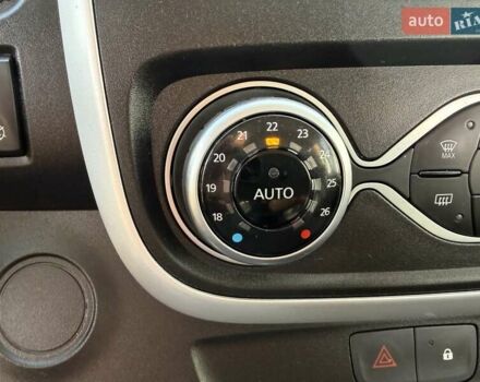 Серый Рено Трафик, объемом двигателя 2 л и пробегом 205 тыс. км за 25700 $, фото 55 на Automoto.ua