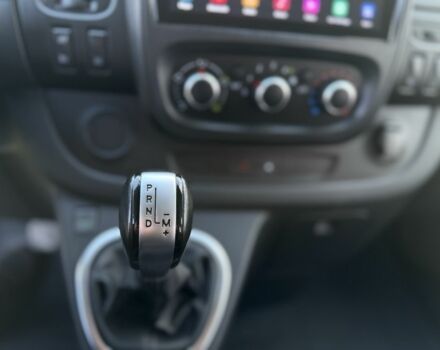 Серый Рено Трафик, объемом двигателя 2 л и пробегом 146 тыс. км за 28500 $, фото 21 на Automoto.ua