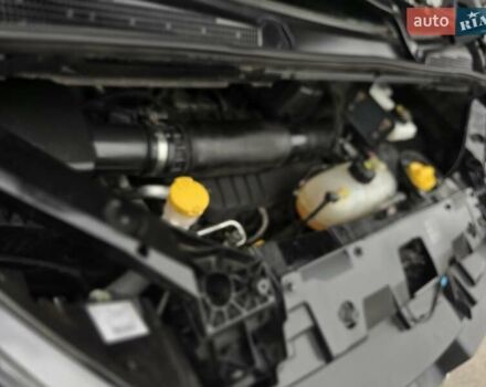 Серый Рено Трафик, объемом двигателя 2 л и пробегом 203 тыс. км за 23500 $, фото 41 на Automoto.ua